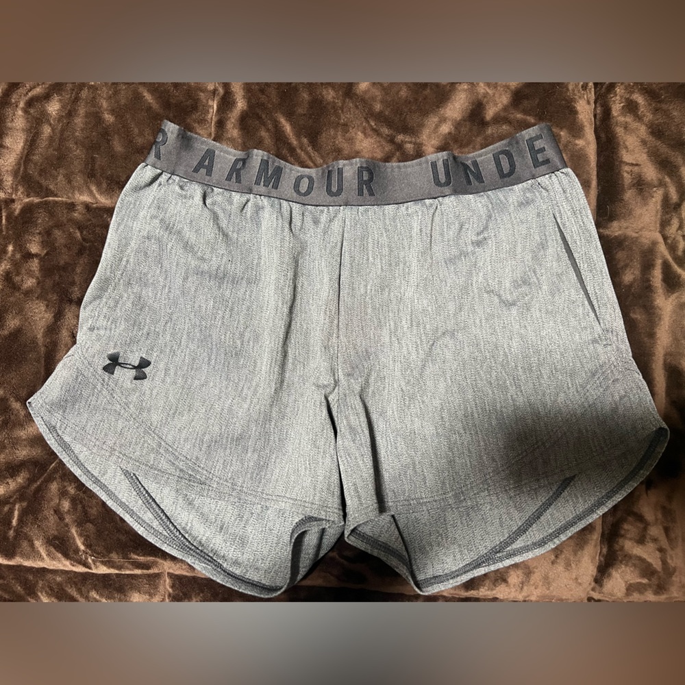 Under Armour athletic shorts. Carbon grey color. Loose Heatgear. Size Sm
